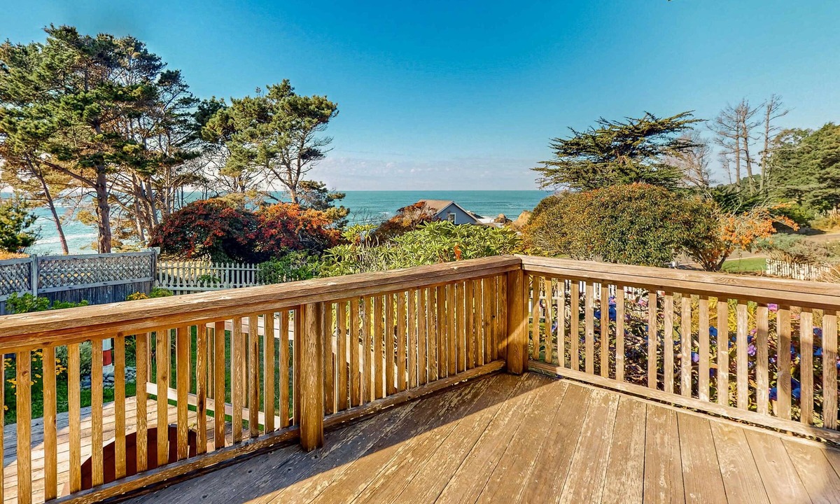 Mendocino House | Oceanview Home with Guest Cottage & Artist Studio