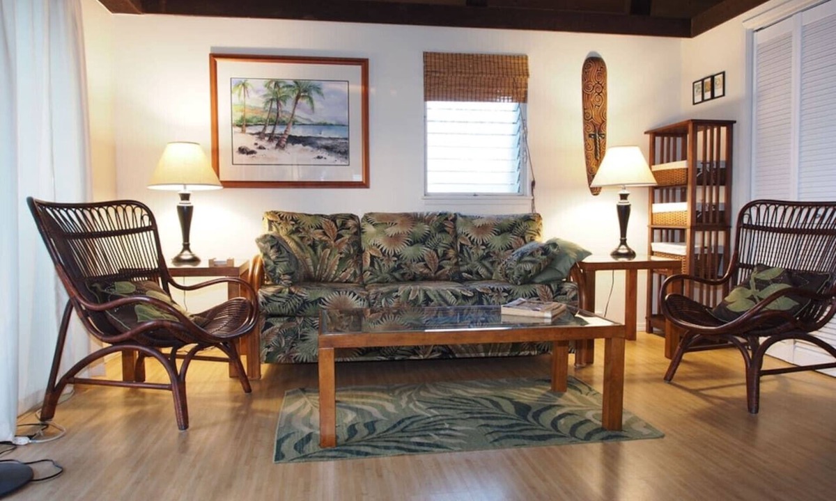 Punaluu Apartment | Old Hawai`i Charm Condo 54