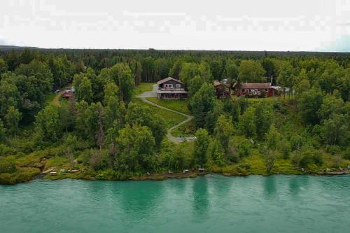 Kalifornsky Apartment | On-Site Kenai River Fishing: Soldotna Apartment!