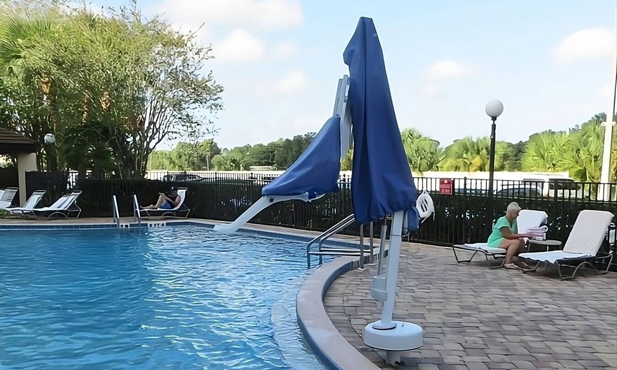 Florida Central Atlantic Coast House | Orlando Vacation! 3 Convenient Units, Pool, Free Parking, Near SeaWorld Orlando