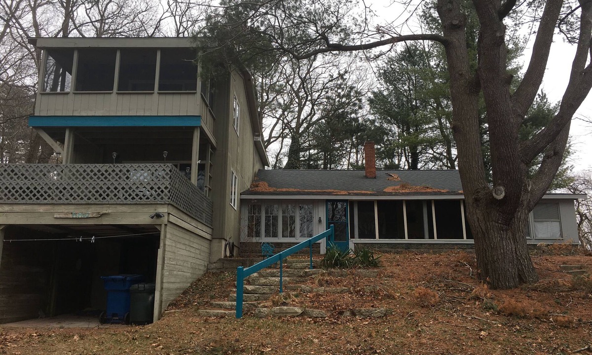 Pentwater House | P5H2O, Historic 3 Bedroom Pentwater Village Cottage, walk to Mears State Park
