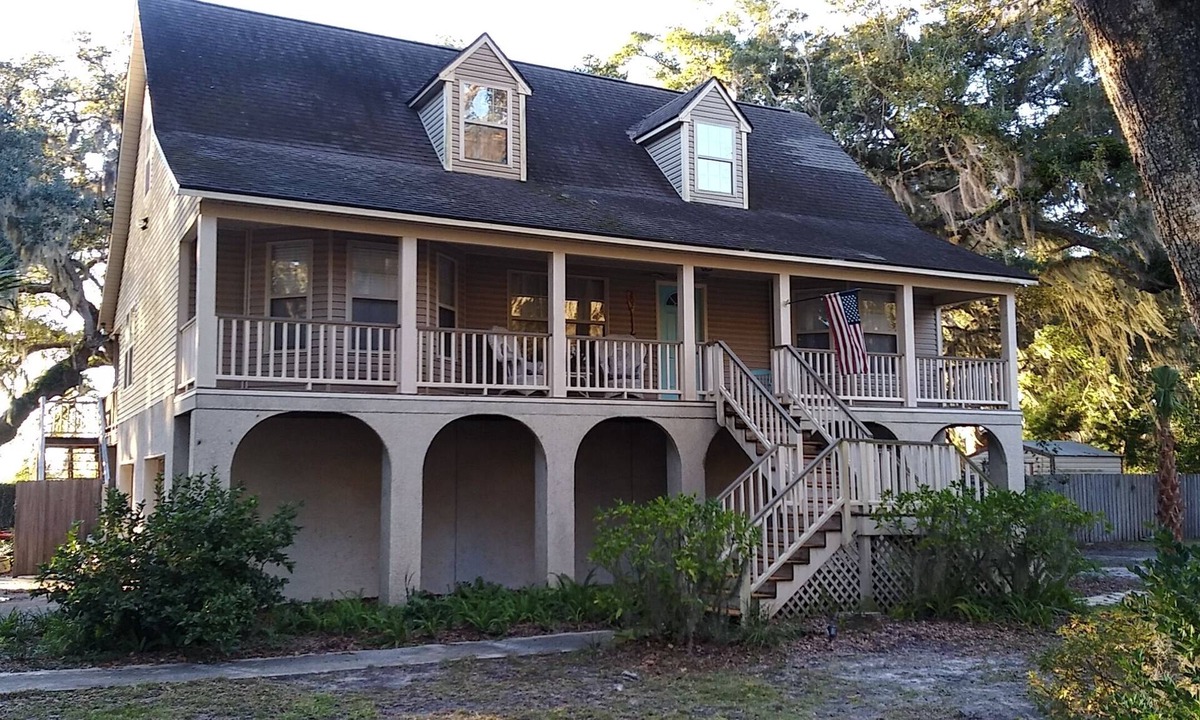 St. Marys House | Peaches and Beaches. come eat some fresh peaches, close to the island beaches