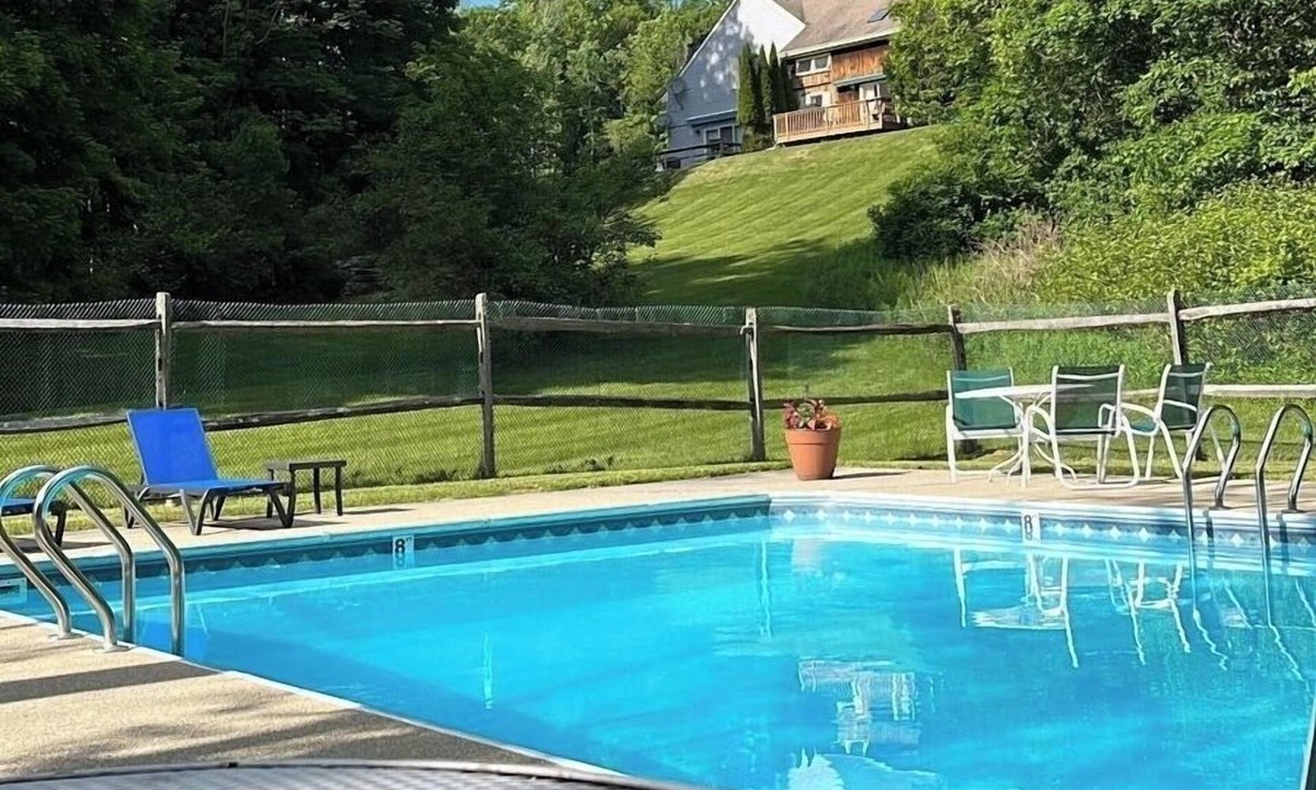 Williamstown House | Perfect Family Gateway Spot for the Berkshires, Jiminy Peak Skiing, MASS MoCA