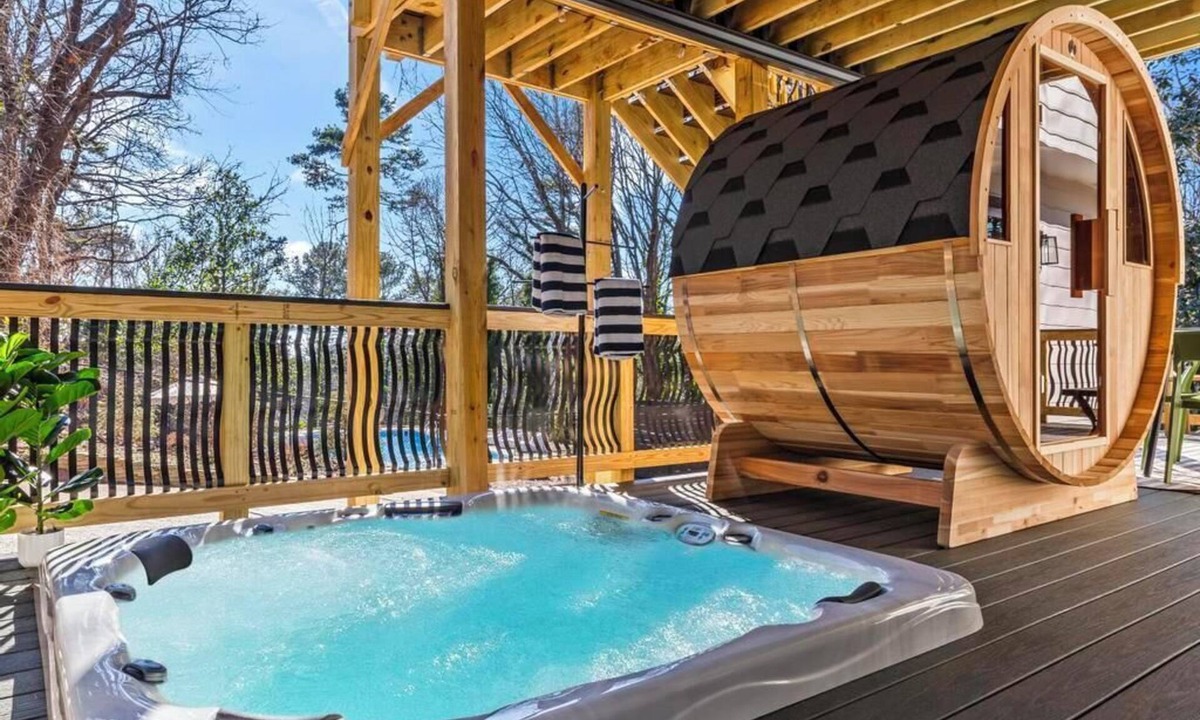 Marietta House | Pool Hot Tub Movie Room Sauna - Spacious Retreat