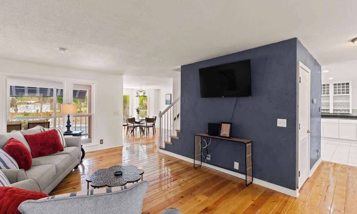Brunswick House | Poolside Oasis - Ask about snowbird specials!