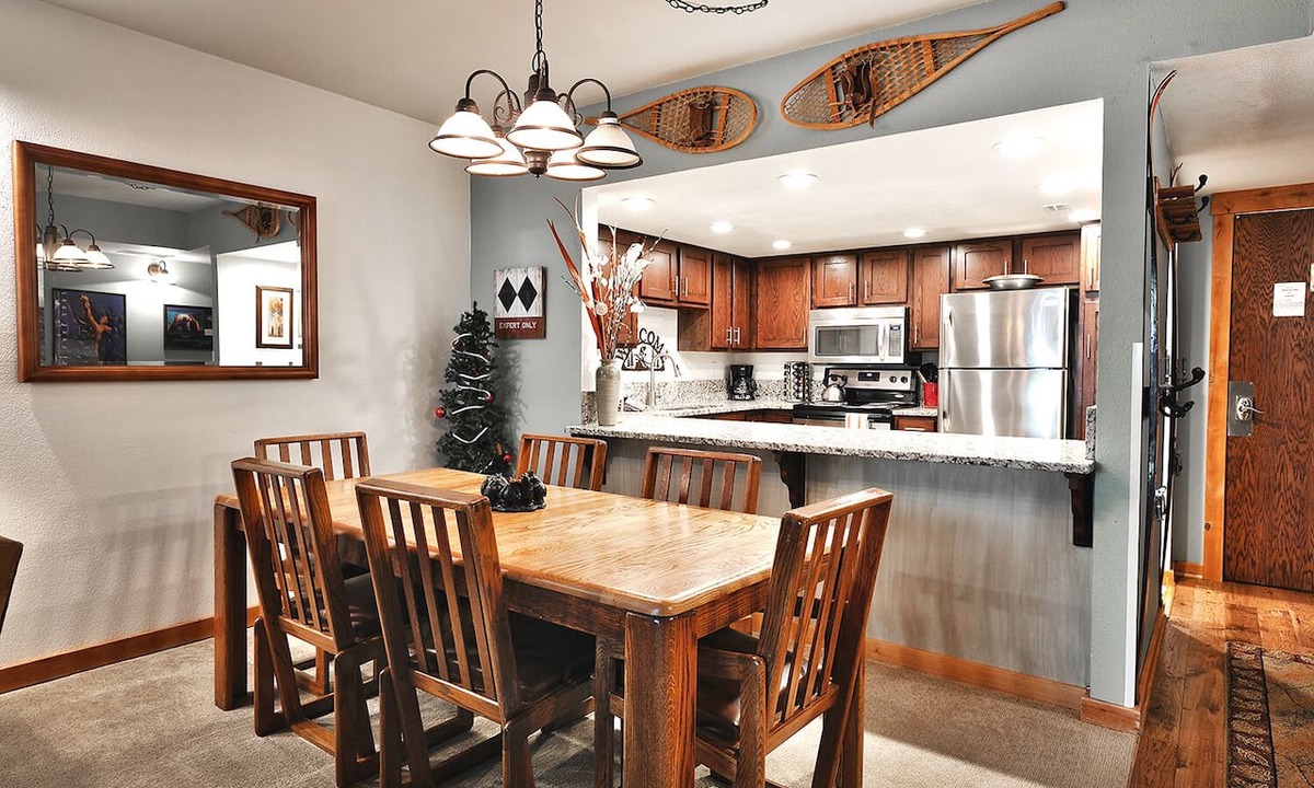 Downtown Park City Condo | Prime LOC-Town SKI Lift-Main Str-Heated Pool-Hot Tub open 12 months/year-WIFI