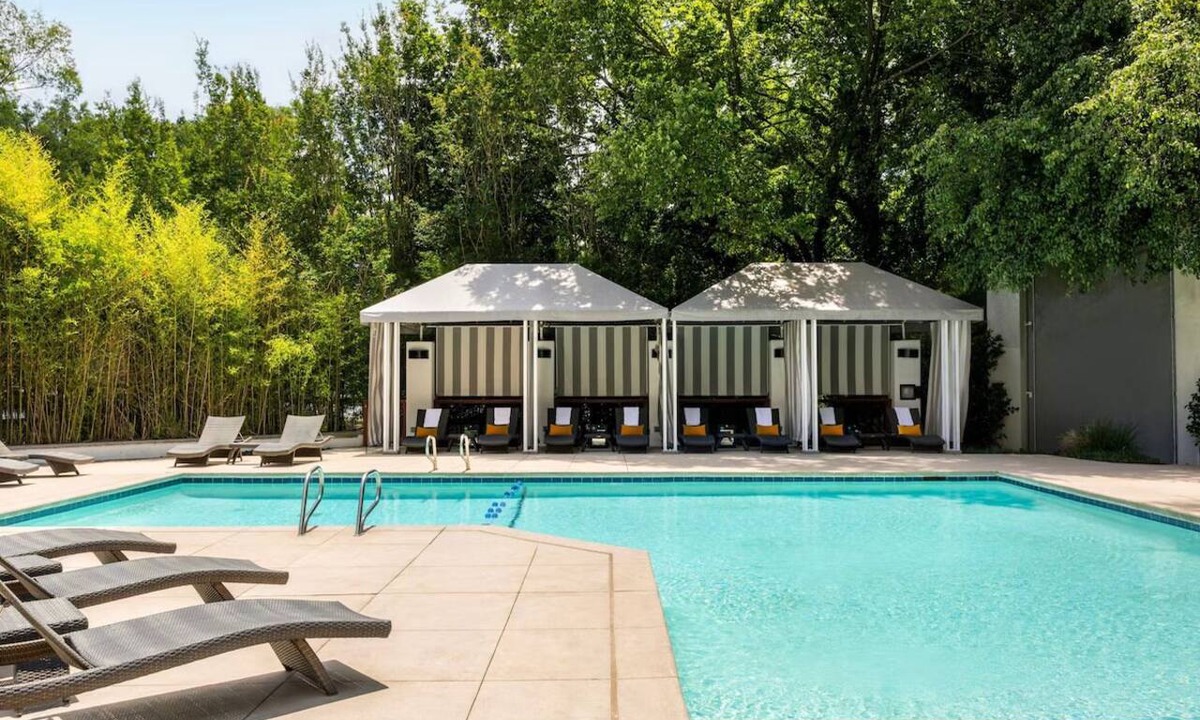 Dunwoody Hotel | Refreshing Stay | 2 King Beds | Pool | Near Chattahoochee Nature Center