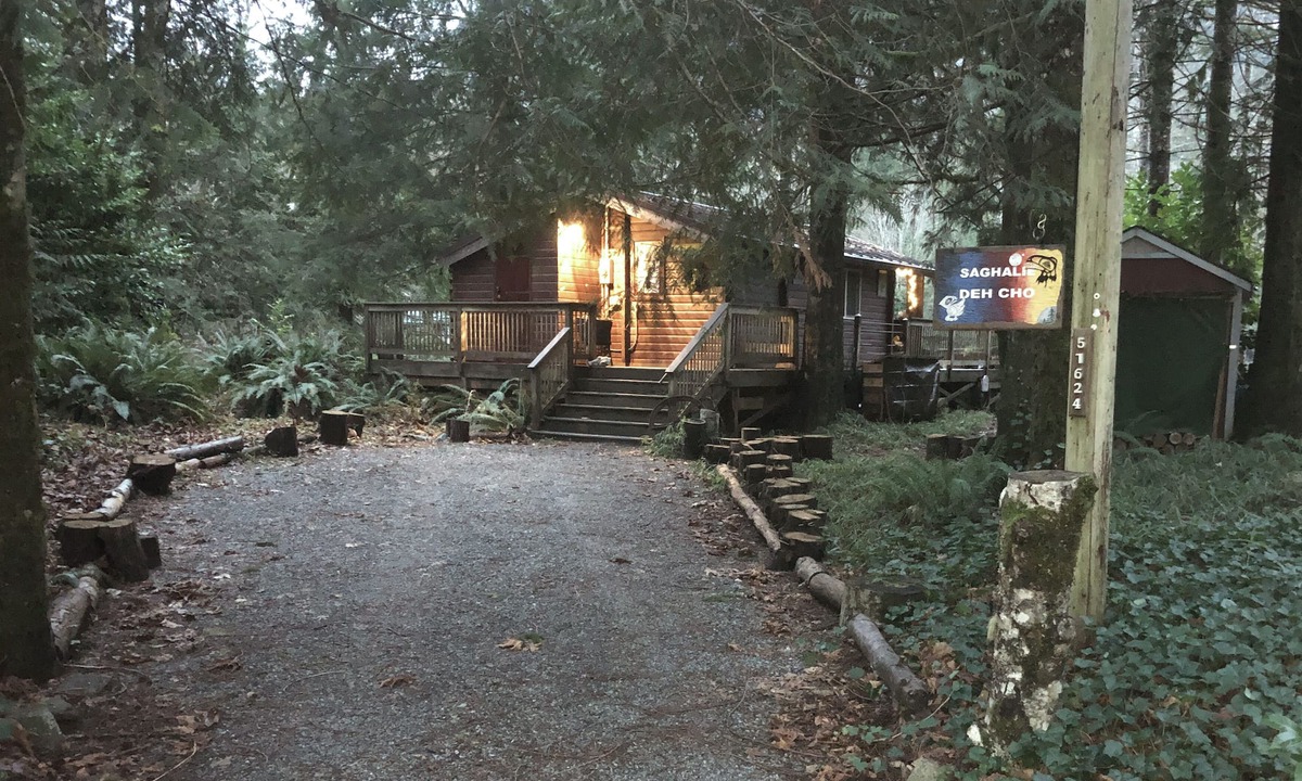 Gold Bar Cabin | Rustic Cedar Cabin on the River beneath Mt Index with intimate Hot Tub