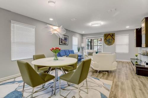 Murray Hill House | Sapphire Echo for 6 (convenient for downtown)