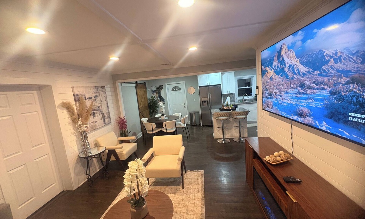 Belvedere Park House | Serene 4-bedroom house perfect for relaxing stays in Decatur near Atl downtown