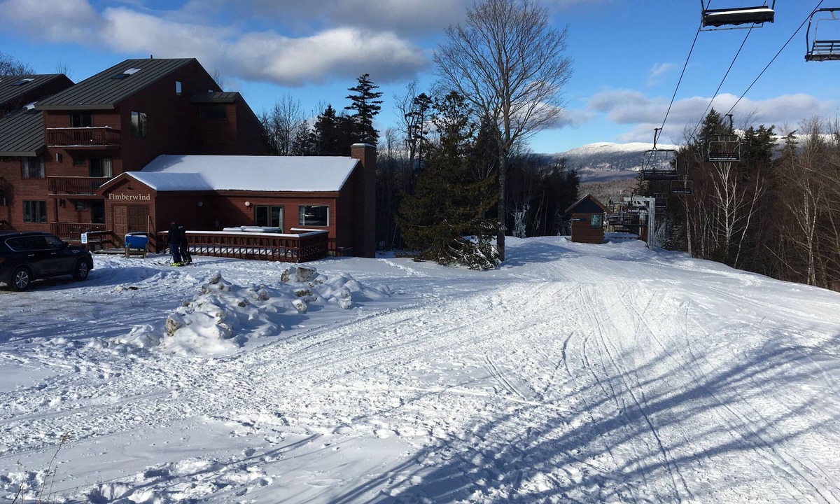 Carrabassett Valley Condo | Ski In Ski Out Family Friendly Sugarloaf Condo @ Snubber Trail Mid Station on Mt