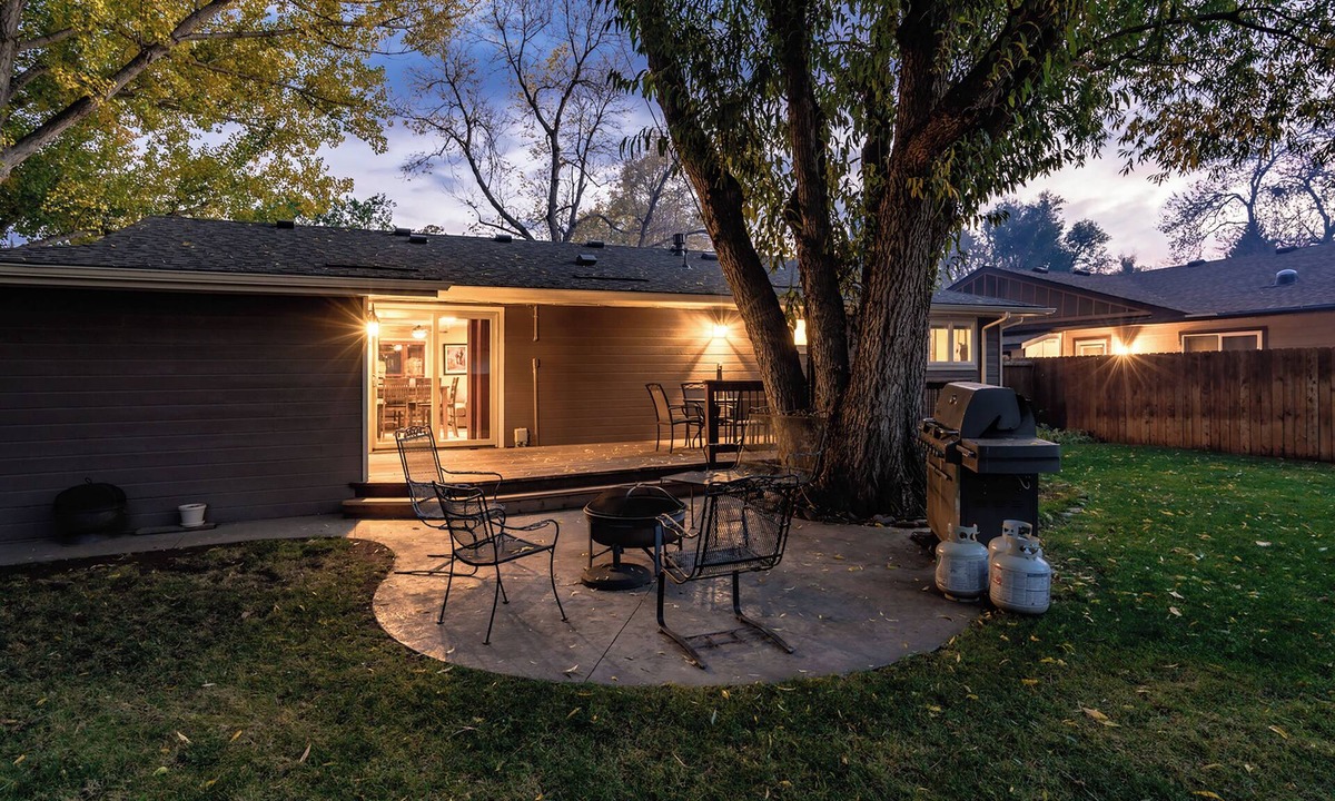 Hanna Farm Neighbors House | Spacious 5-bedroom, 3 Bath house in historic Old Town Fort Collins!