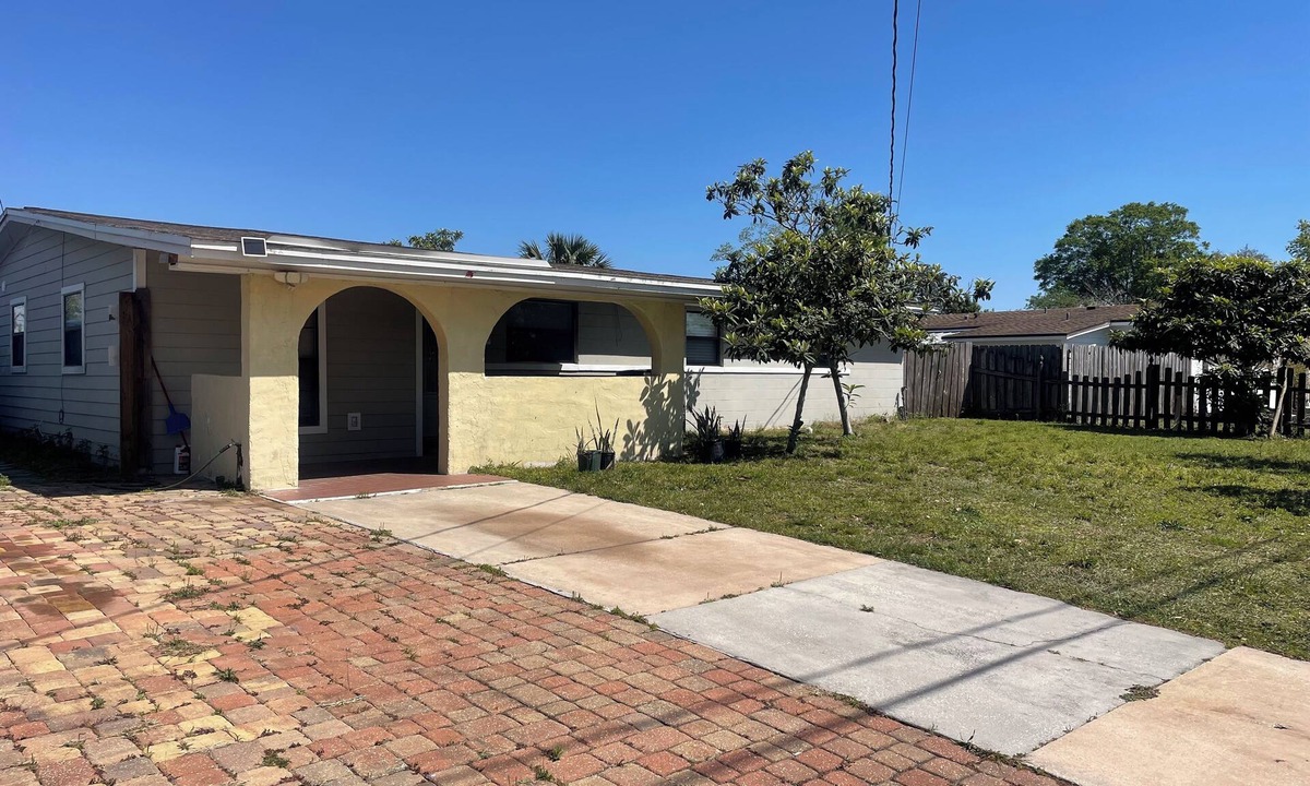 Sandalwood House | Spacious 5-bedroom house in amazing Jacksonville with AC, WiFi