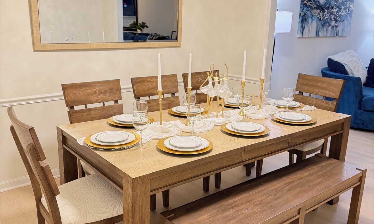 Greensboro House | Spacious and Luxury 3-bedroom townhome in tranquil Greensboro