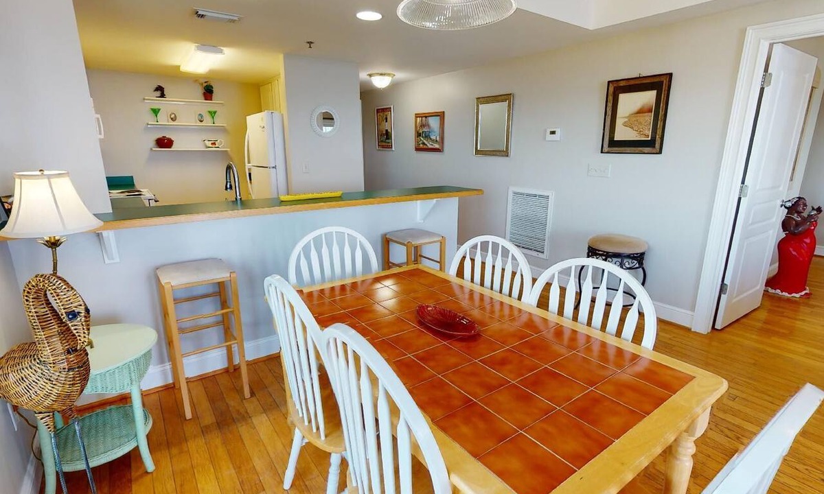 Tybee Island Condo | Spacious, bayfront villa w. community pool + fantastic views!