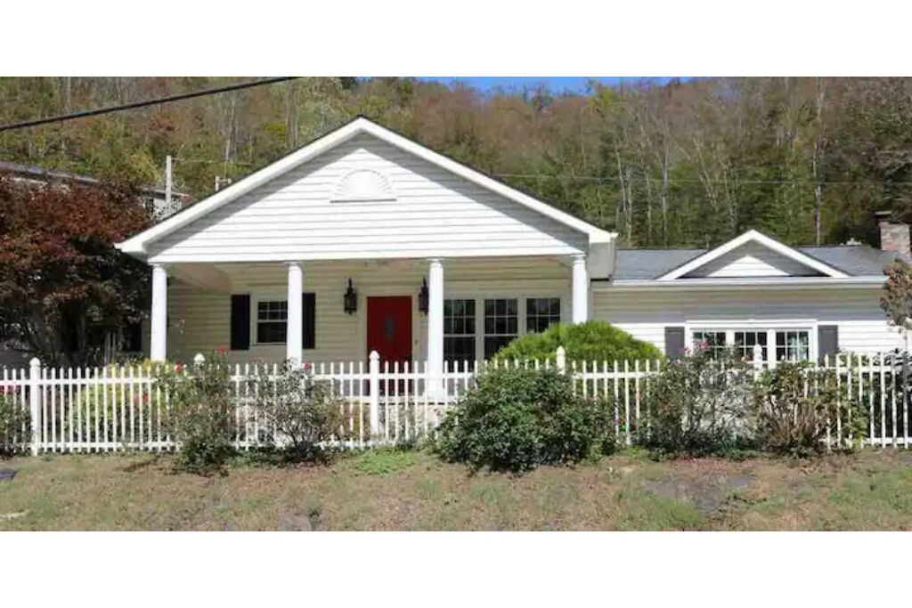 East Point House | Spacious Colonial Home with Sunroom, Jacuzzi & Single-Level Living