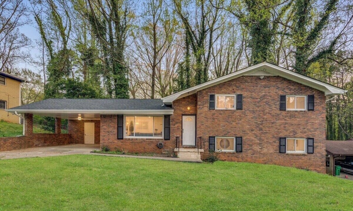 Belvedere Park House | Spacious Decatur Home Sleeps 12, Work-Ready