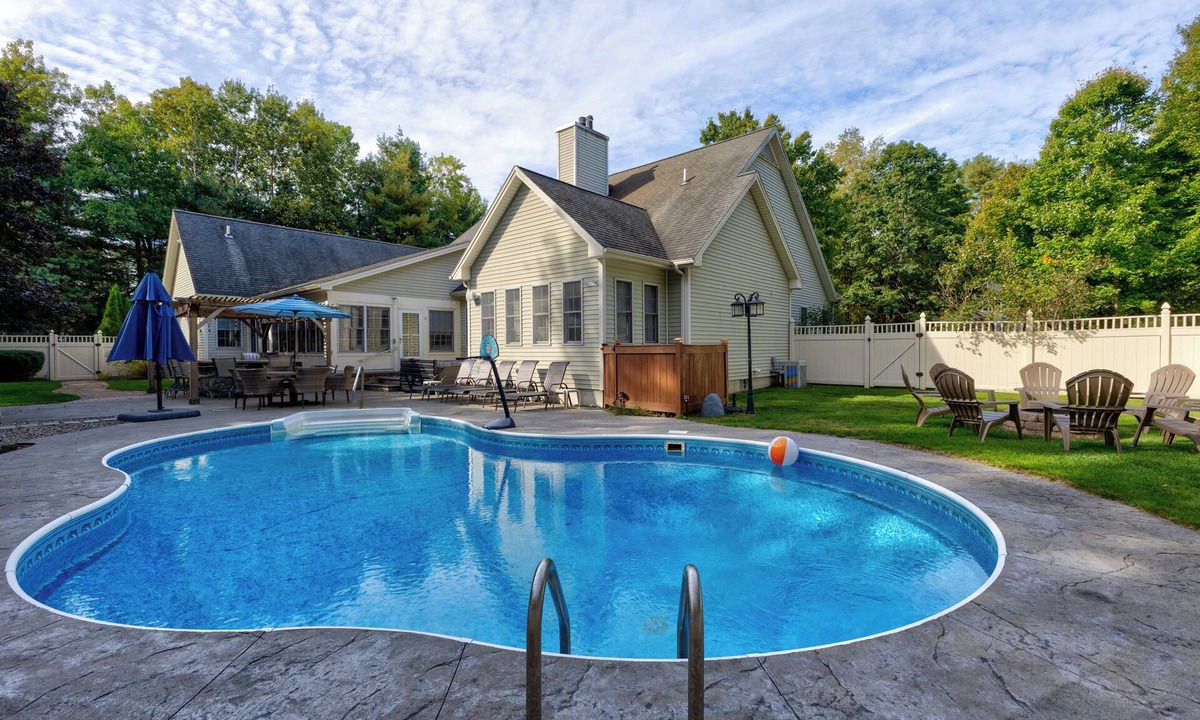 Warrensburg House | Spacious Retreat mins from Lake George w/heated pool 20 mins to Gore