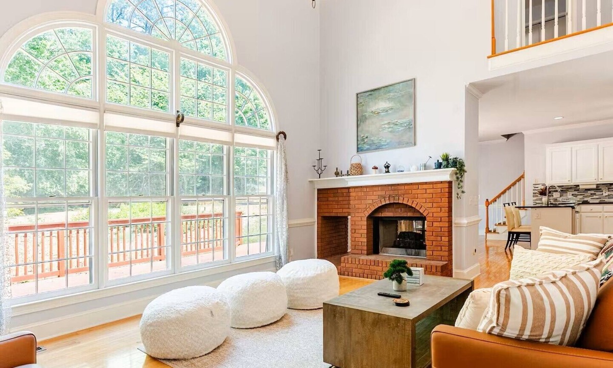 Lilburn House | Spacious Sneville 3BD Home w/Home Office proximity to Atlanta