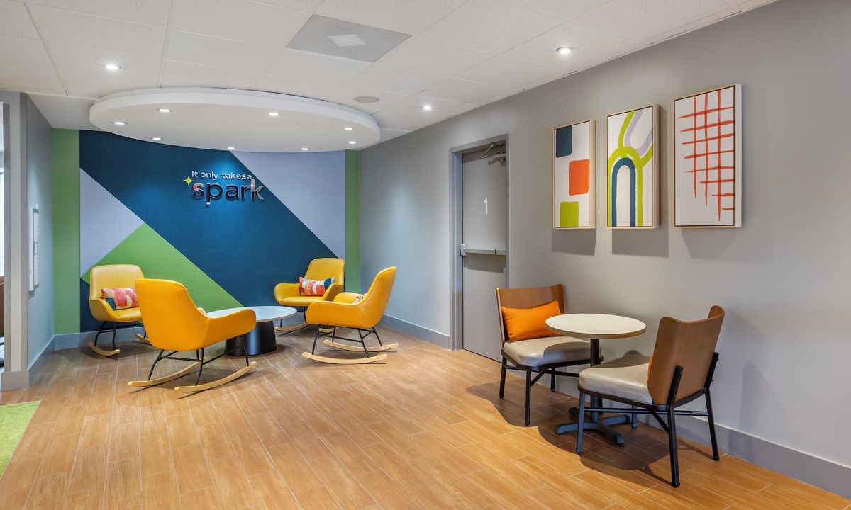 College Park Hotel | Spark by Hilton Atlanta Airport South College Park