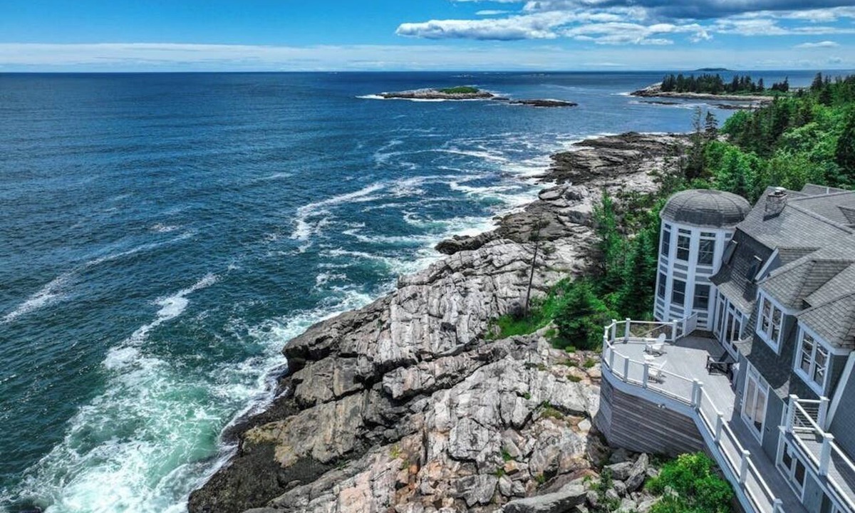 Georgetown House | Spectacular oceanfront retreat with amazing views, sunroom & washer/dryer