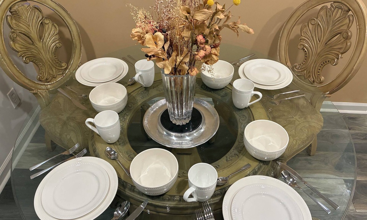 North Brookhaven House | Spend the Holidays in Atlanta!