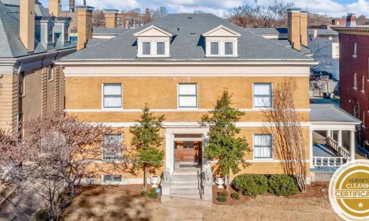 Central West End House | Stately 8BR Historic CWE Home ABODEbucks