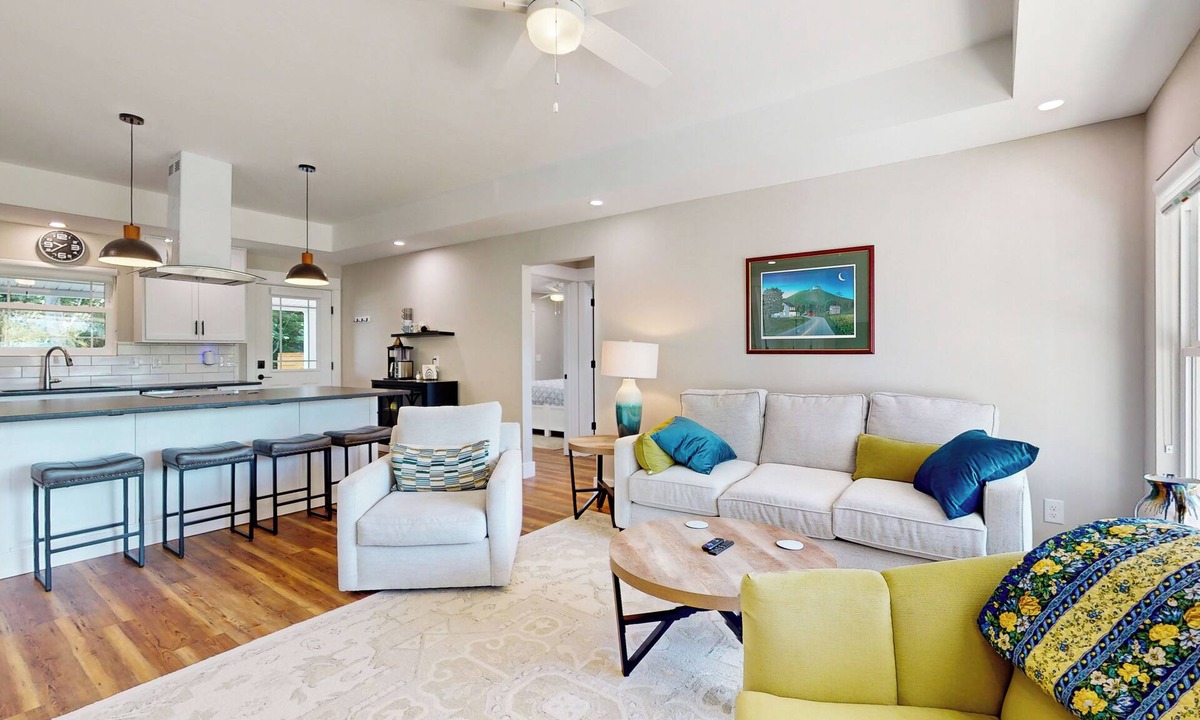 Pilot Mountain House | Steps to Vineyard! Dog-Friendly Pilot Mtn Retreat