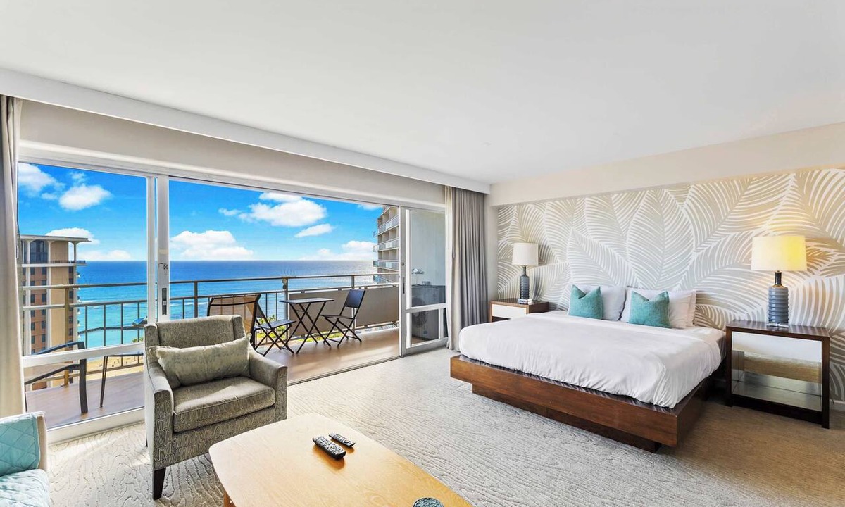 Waikiki Apartment | Stunning Ocean View | Free Parking