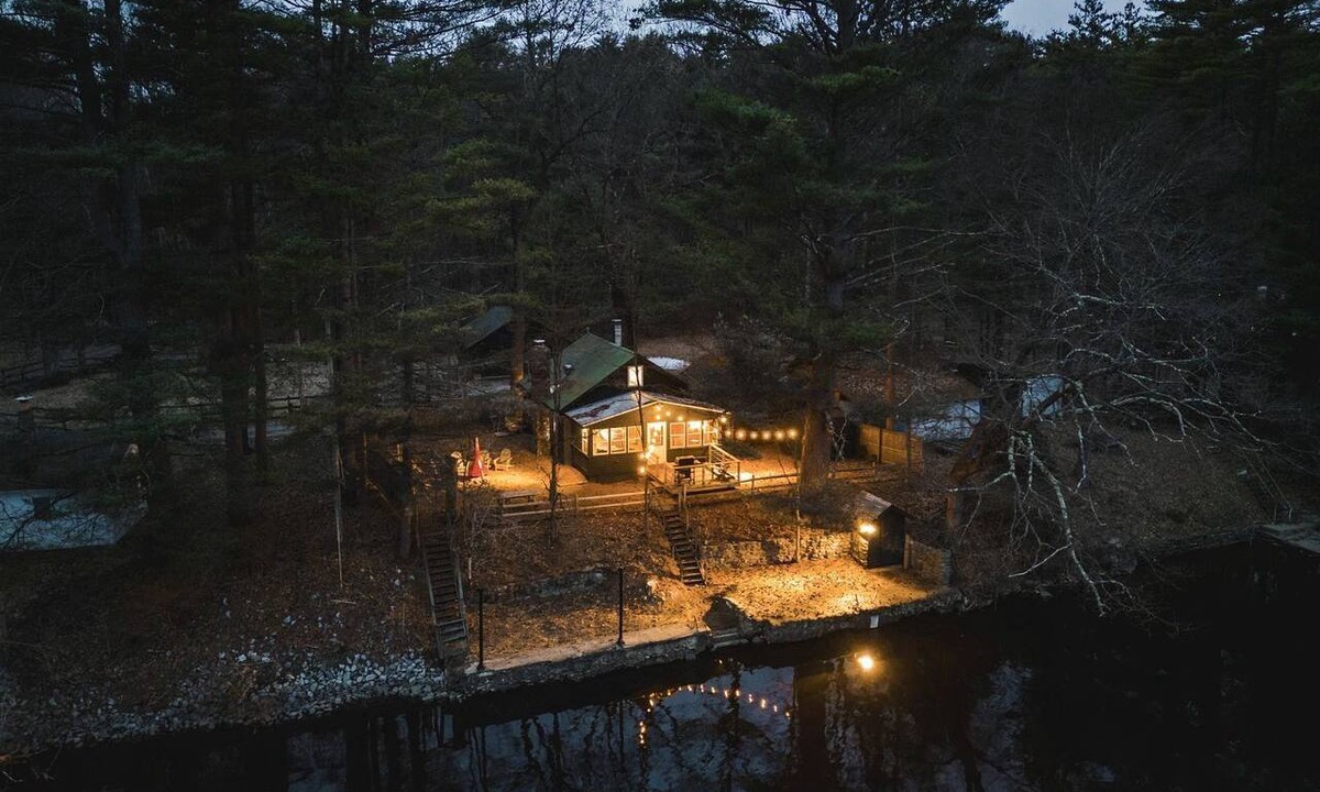 Corinth Cabin | Stunning Waterfront Cabin with Private Dock Near Saratoga & Lake George | Corinth, New York