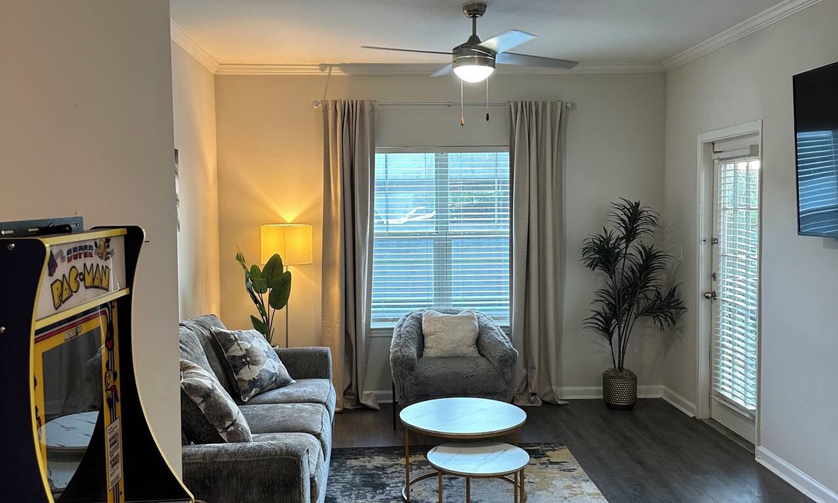 Atlanta Apartment | Stylish 2 Bed, 2 Bath Near Mercedes-Benz Stadium and Downtown Atlanta