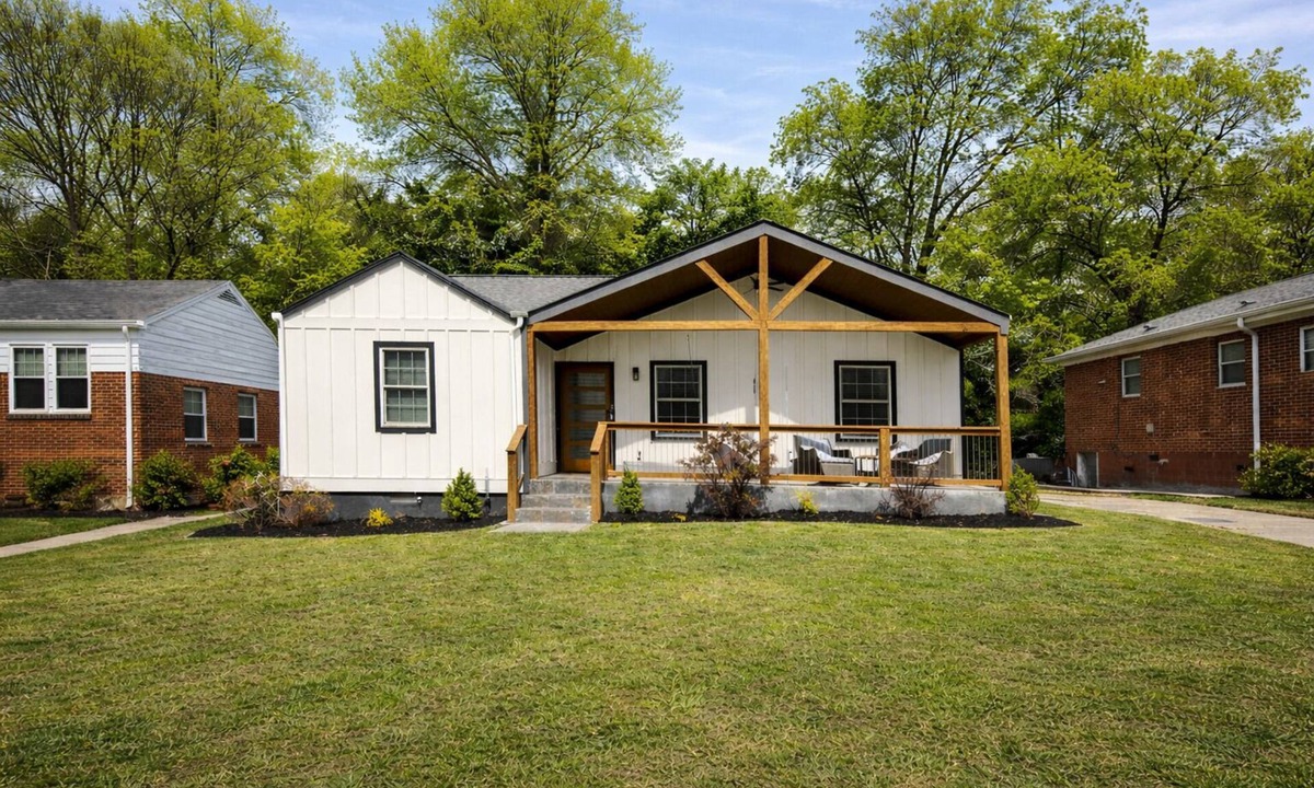 Westview House | Stylish & Cozy Atlanta Home Near BeltLine & Downtown
