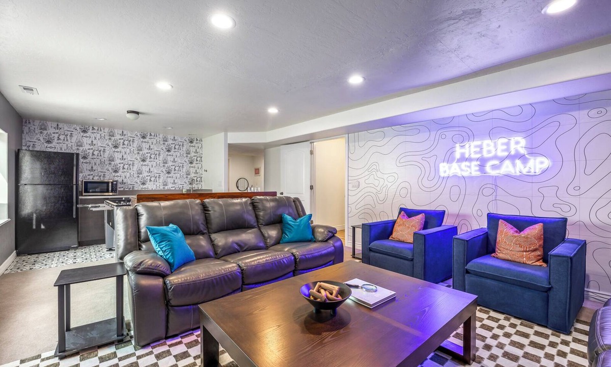Heber House | Summer Promotion- XBOX room- Pets welcomed! Sleeps 18- Hottub- Hammocks