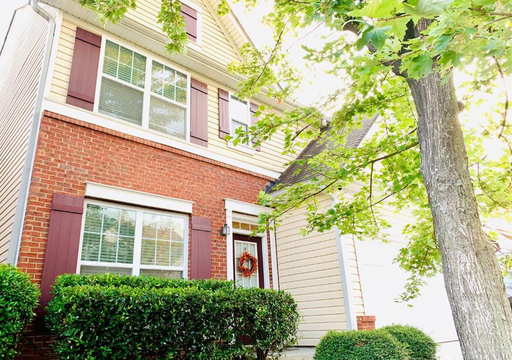 Gwinnett Place House | Sunny and Modern Single House with Gym, 4 Bedrooms- 3min drive to I-85 Highway