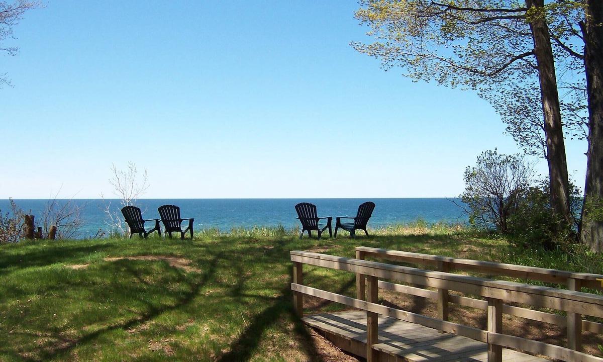 Holland House | Sunset Evenings with Unbelievable View of Lake Michigan with a Private Beach