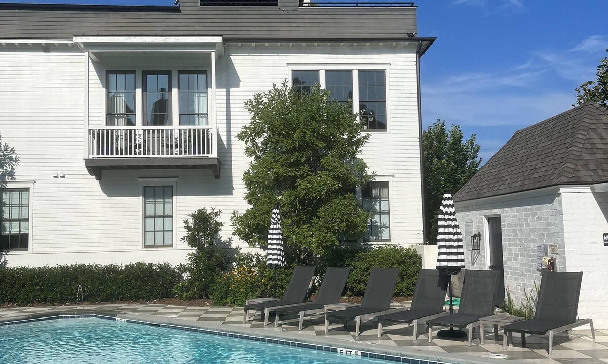 Lindridge-Martin Manor House | The Cottage by Atlanta Luxury Rentals