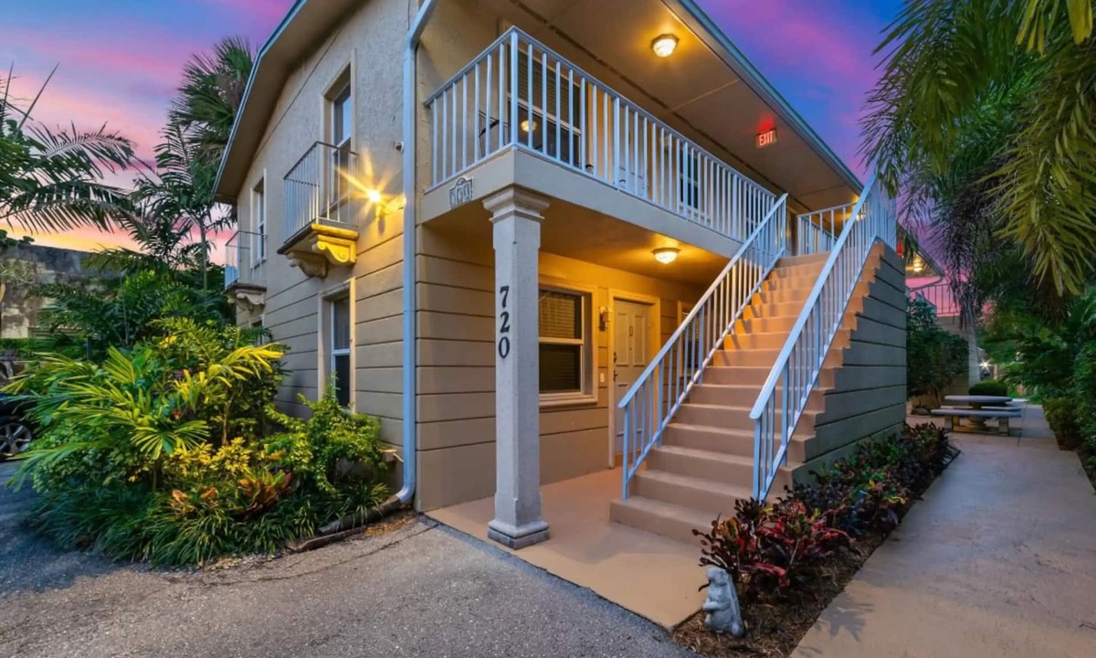 Grandview Heights Apartment | The Downtown Retreat: Apartment #4