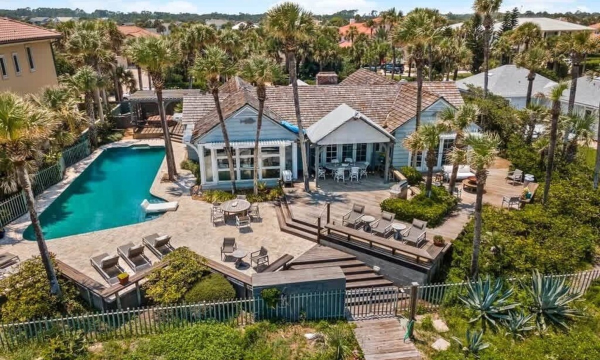 Old Ponte Vedra Beach House | The Driftwood Retreat - Team Joseph Ellen