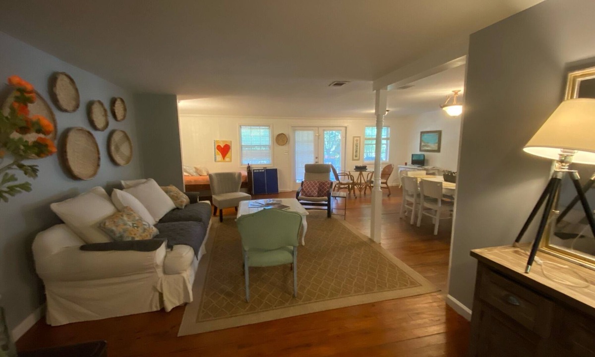 Waynesville House | The Farm! Spacious 5 acres and a pond to Explore! 30 minute drive from the Beach