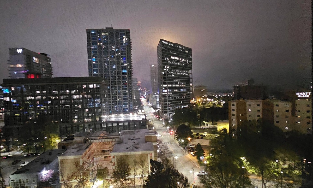 Downtown Atlanta Condo | The View at Peachtree Towers