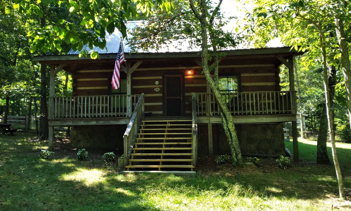 Mentone Cabin | THE WOODLANDS - VERY QUIET SECLUDED CABIN