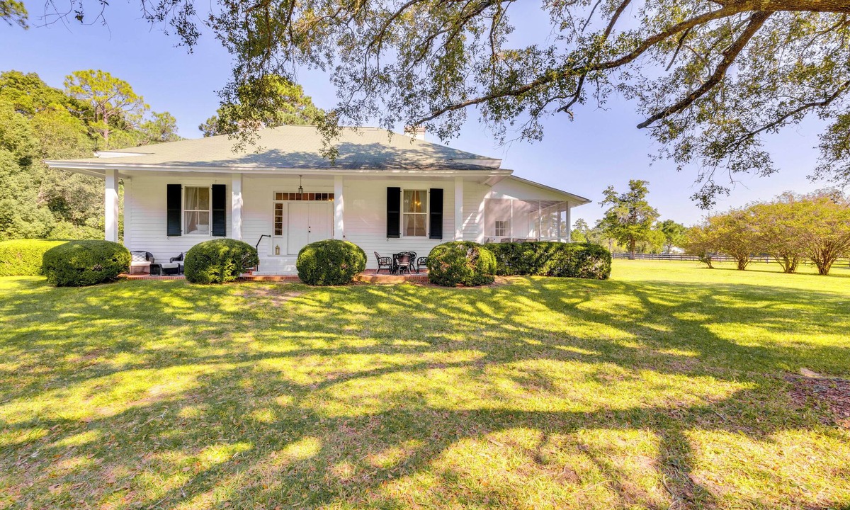 Fowlstown House | Tranquil Abode Near Thomasville w/Screened Porch!