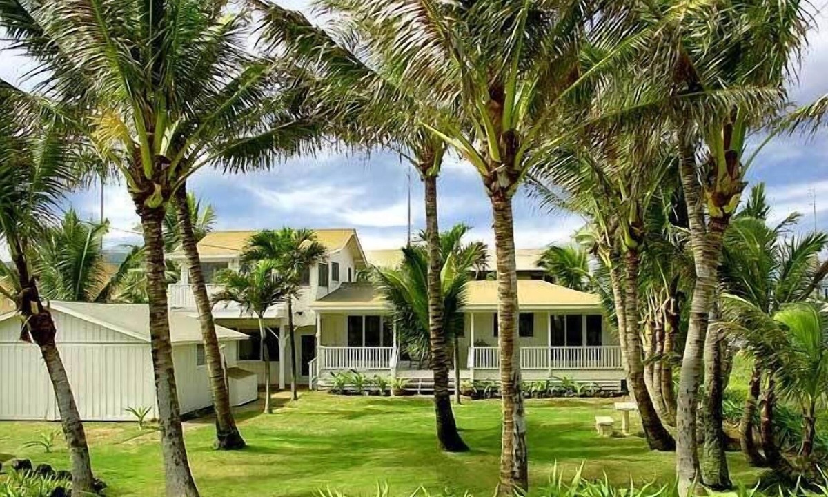 Wailua House | Tropical breezes, ocean view and sunny white sand beaches.