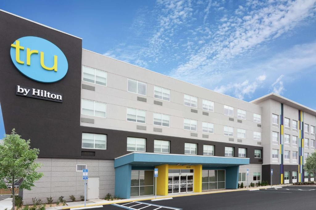 Southside Hotel | Tru By Hilton Jacksonville St Johns Town Center