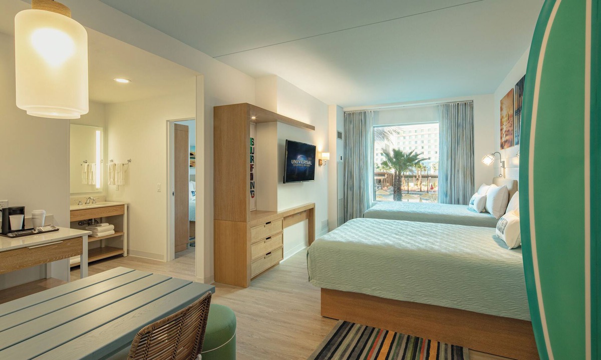 Florida Center Hotel | Universal's Endless Summer Resort - Dockside Inn and Suites