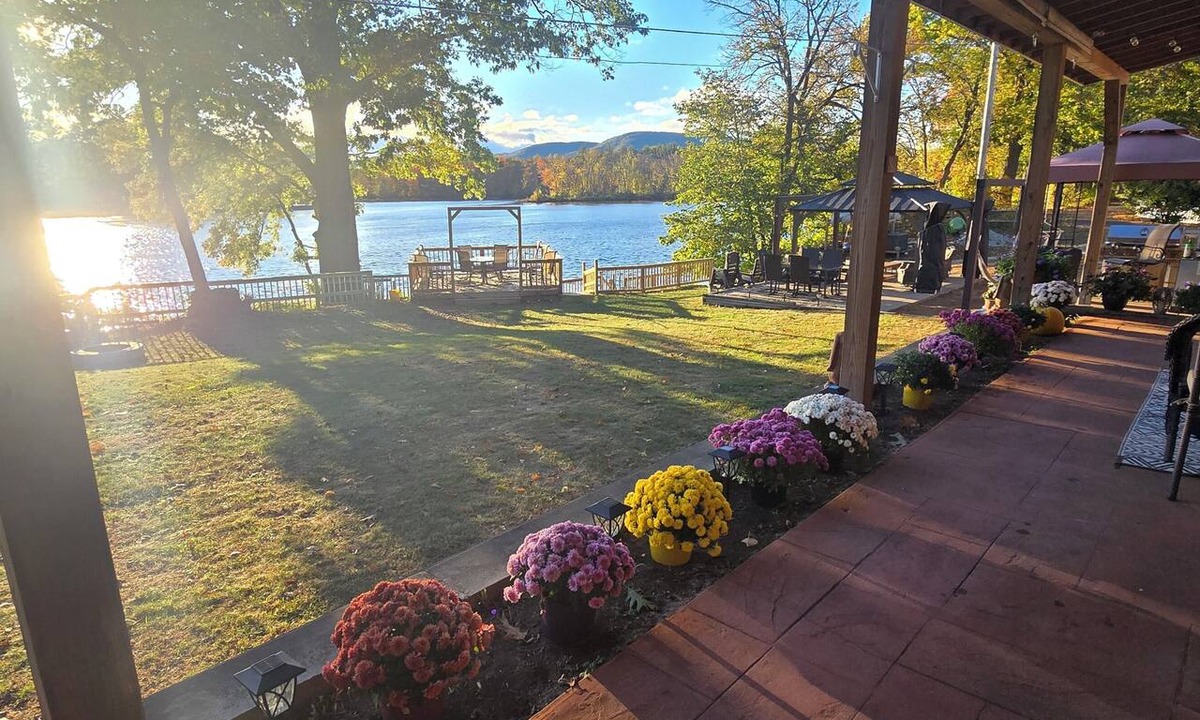 Queensbury House | Upstate Waterfront Retreat 4000 sq ft with 2 Kitchens!