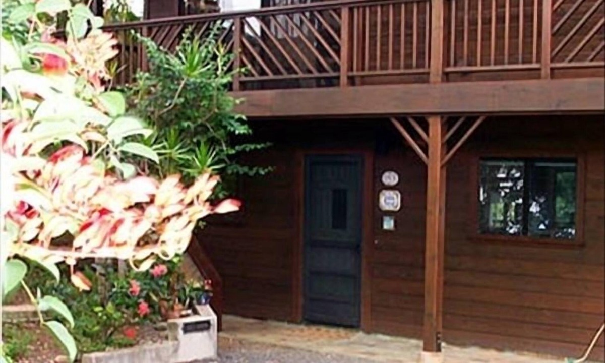 Wailua Homesteads Apartment | Wailua Hideaway - One Bedroom Stream-Side Apartment