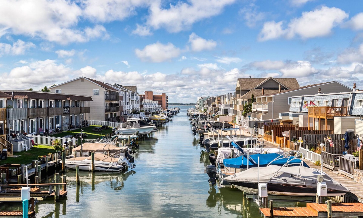 North Ocean City House | Waterfront 3bed/4bath townhouse N. Ocean City. 2 Kayaks!