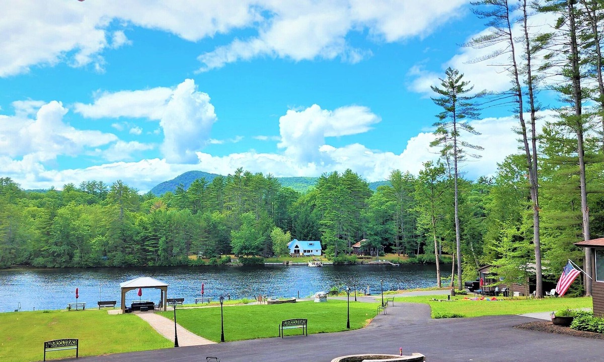 Lake Luzerne Cottage | Waterfront Cottages near Lake George and Saratoga Springs