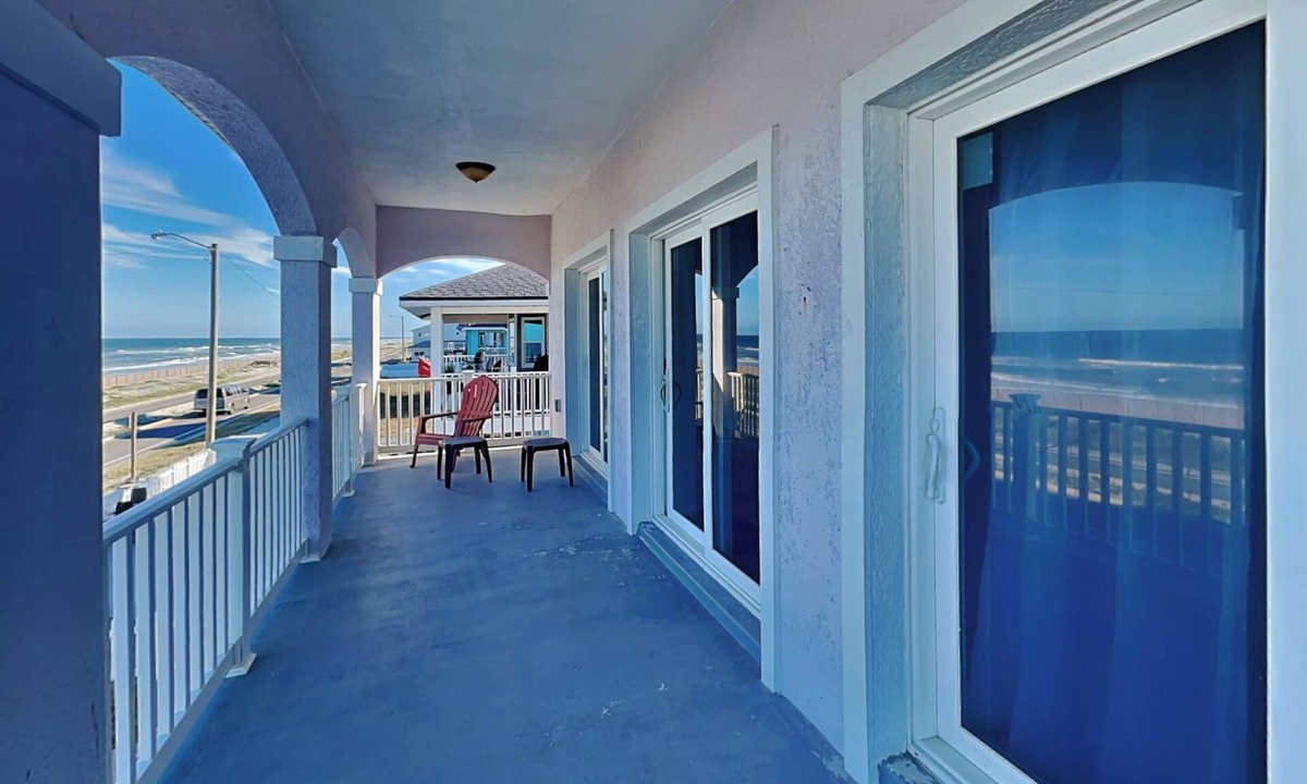 Flagler Beach Cottage | Wave Runner by Distinctive Beach Rentals